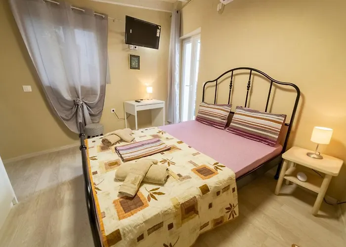 Theodora Apartment Ágios Matthaíos