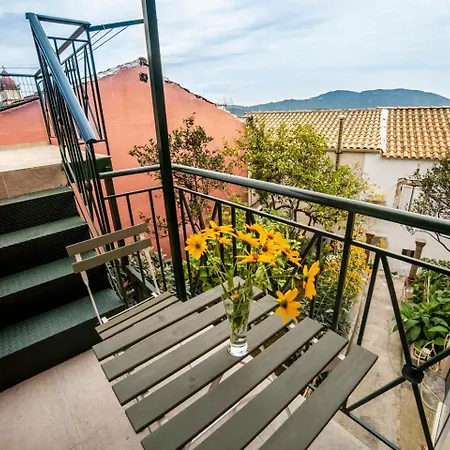 Theodora Apartmán